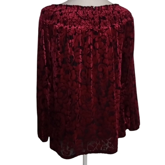 Unbranded Red Black Burnout Velvet Smocked Neckline Flowy Blouse Size Medium - Picture 5 of 7